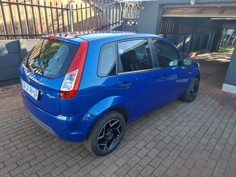 Used 2013 Ford Fiesta 5-door 1.4 Ambiente - Private Seller