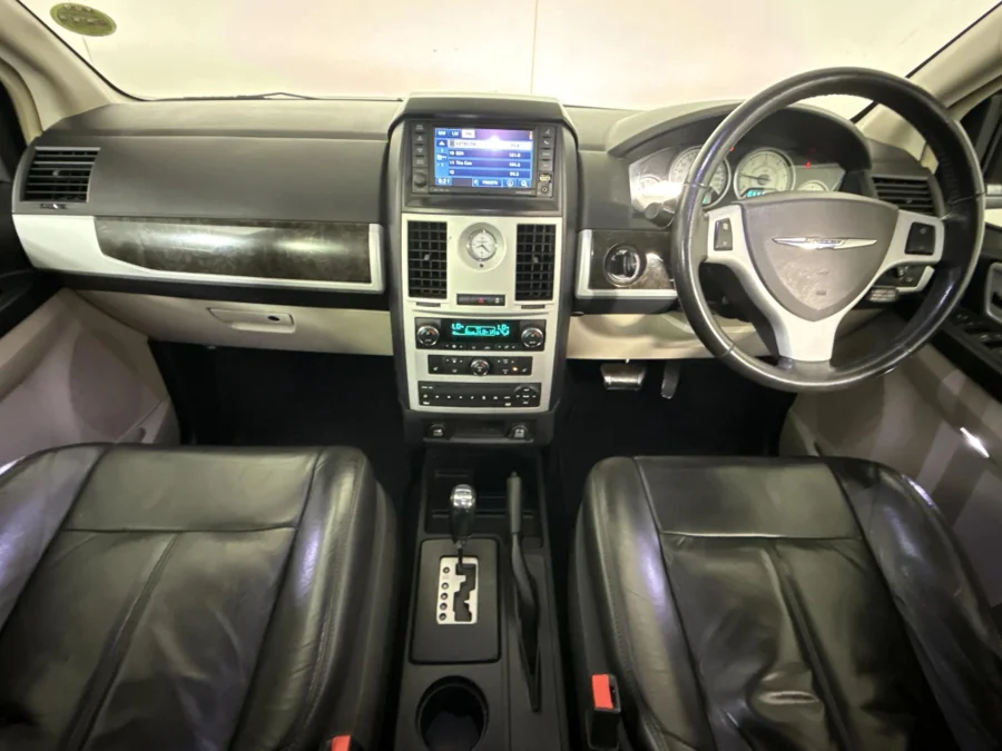 Used 2013 Chrysler Grand Voyager 2.8CRD LX - WeBuyCars Midstream Used 2013 Chrysler Grand Voyager 2.8CRD LX - WeBuyCars Midstream