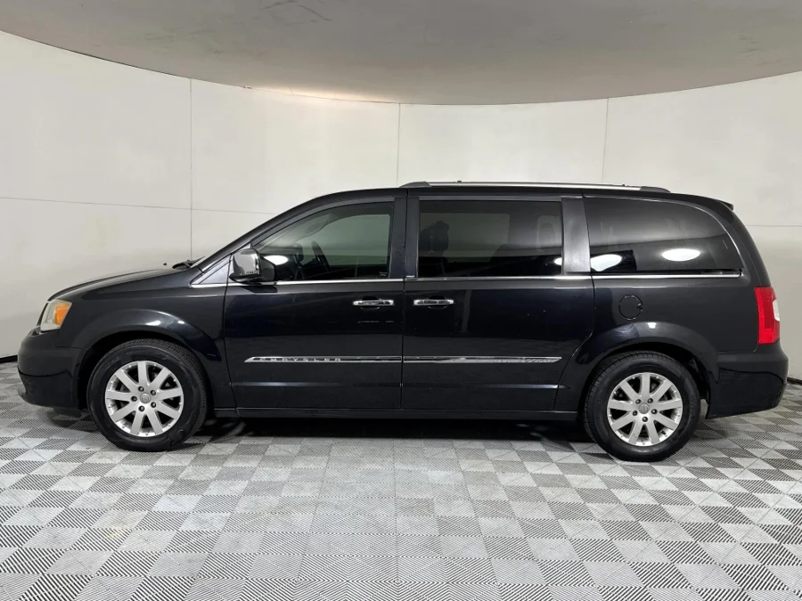 Used 2013 Chrysler Grand Voyager 2.8CRD LX - WeBuyCars Midstream Used 2013 Chrysler Grand Voyager 2.8CRD LX - WeBuyCars Midstream