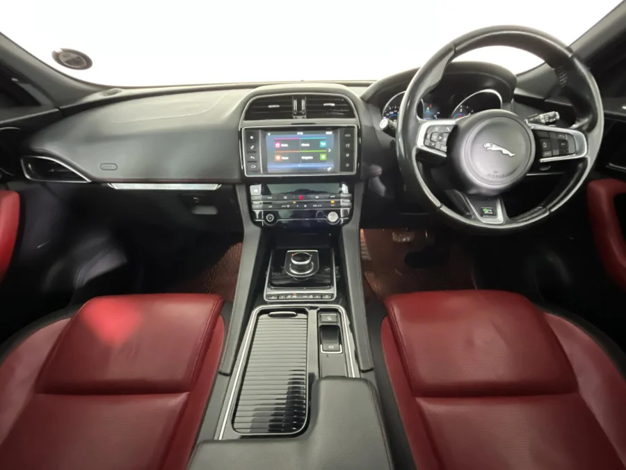 Used 2019 Jaguar F-Pace 20d AWD Chequered Flag - WeBuyCars Germiston Used 2019 Jaguar F-Pace 20d AWD Chequered Flag - WeBuyCars Germiston