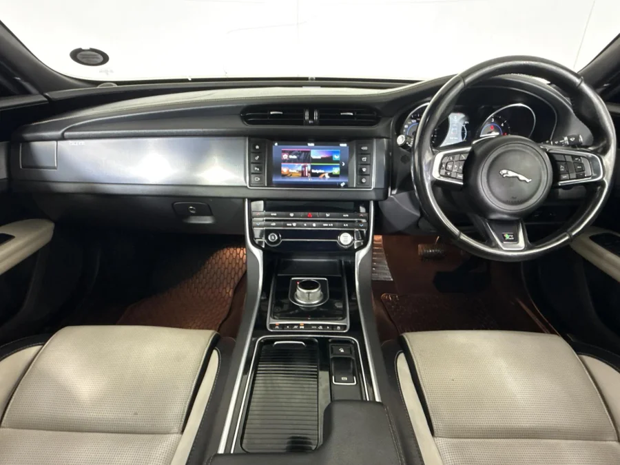 Used 2017 Jaguar XF 20d Chequered Flag - WeBuyCars Midstream