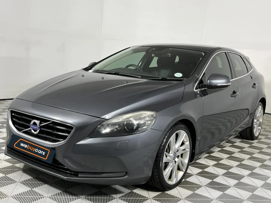 Used 2014 Volvo V40 D3 Excel - WeBuyCars Silverlakes
