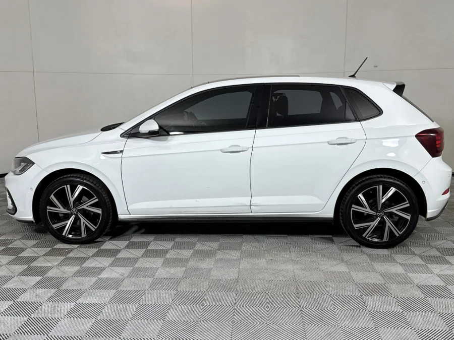 Used 2022 Volkswagen Polo hatch 1.0TSI R-Line - WeBuyCars Midstream Used 2022 Volkswagen Polo hatch 1.0TSI R-Line - WeBuyCars Midstream