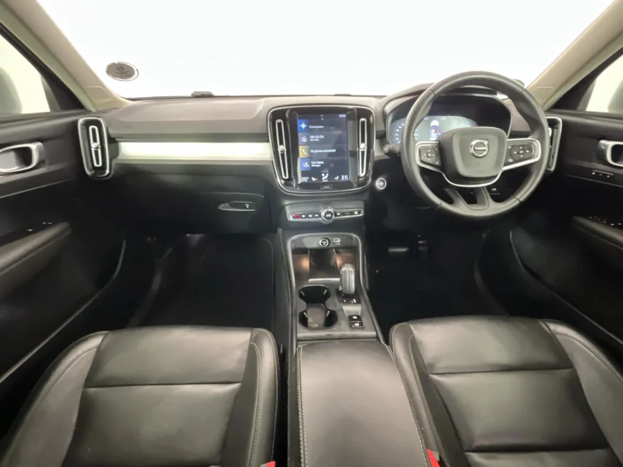 Used 2018 Volvo XC40 D4 AWD Momentum - WeBuyCars Midstream Used 2018 Volvo XC40 D4 AWD Momentum - WeBuyCars Midstream