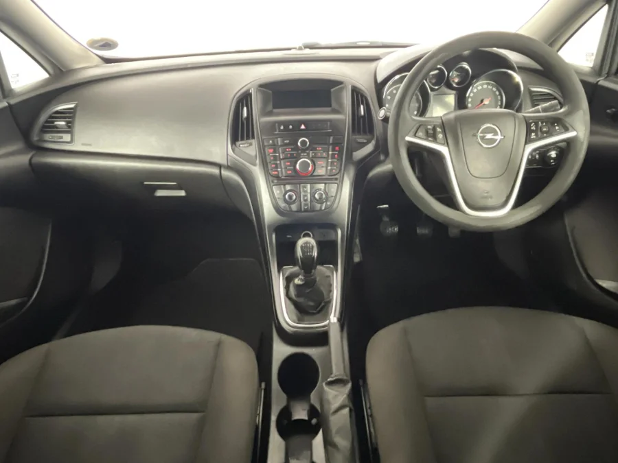 Used 2014 Opel Astra sedan 1.4 Turbo Essentia - WeBuyCars Richmond Used 2014 Opel Astra sedan 1.4 Turbo Essentia - WeBuyCars Richmond