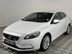 Used 2015 Volvo V40 T3 Inscription