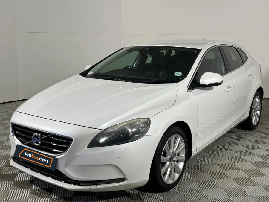 Used 2015 Volvo V40 T3 Inscription - WeBuyCars Germiston Used 2015 Volvo V40 T3 Inscription - WeBuyCars Germiston