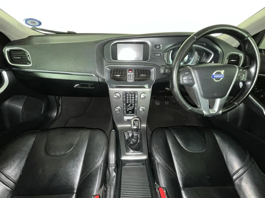 Used 2015 Volvo V40 T3 Inscription - WeBuyCars Germiston Used 2015 Volvo V40 T3 Inscription - WeBuyCars Germiston