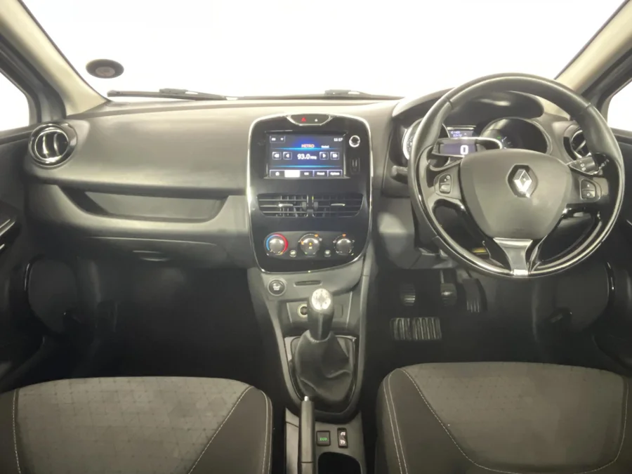 Used 2014 Renault Clio 66kW turbo Dynamique - WeBuyCars Richmond Used 2014 Renault Clio 66kW turbo Dynamique - WeBuyCars Richmond
