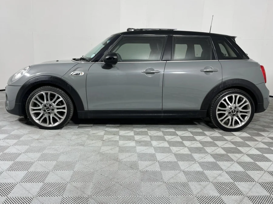 Used 2016 MINI Hatch Cooper S Hatch 5-door Seven 7 auto - WeBuyCars Pietermaritzburg Used 2016 MINI Hatch Cooper S Hatch 5-door Seven 7 auto - WeBuyCars Pietermaritzburg