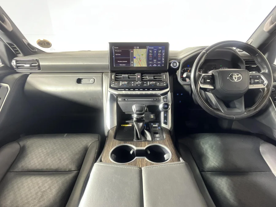 Used 2023 Toyota Land Cruiser 300 3.3D ZX - WeBuyCars Germiston Used 2023 Toyota Land Cruiser 300 3.3D ZX - WeBuyCars Germiston
