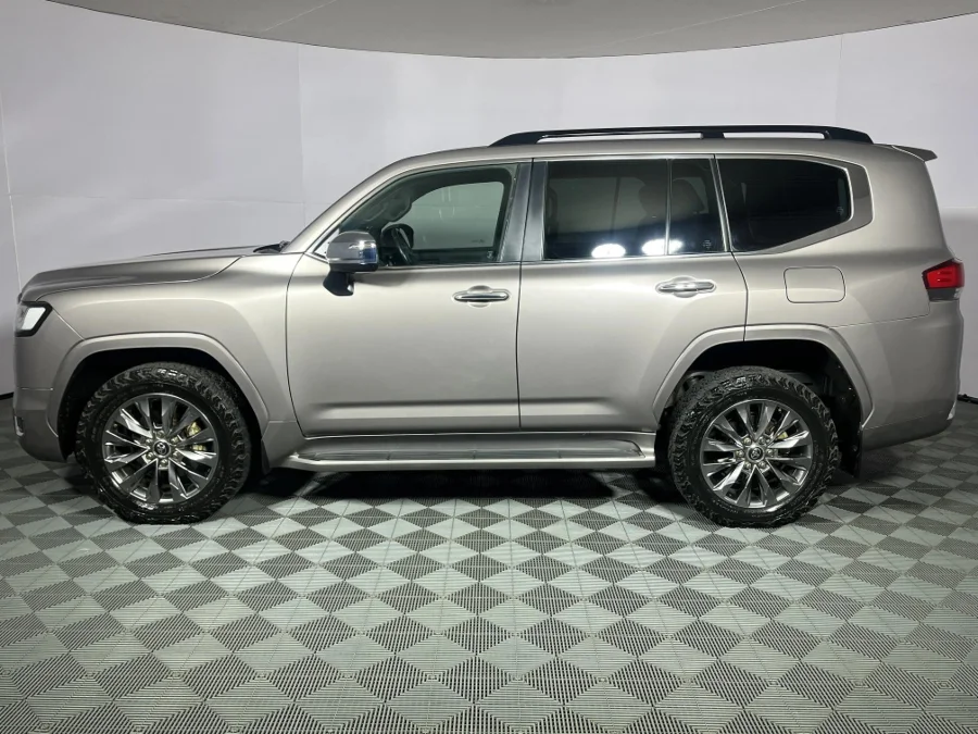 Used 2023 Toyota Land Cruiser 300 3.3D ZX - WeBuyCars Germiston Used 2023 Toyota Land Cruiser 300 3.3D ZX - WeBuyCars Germiston