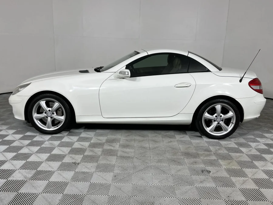 Used 2008 Mercedes-Benz SLK SLK350 Sports - WeBuyCars The Dome Used 2008 Mercedes-Benz SLK SLK350 Sports - WeBuyCars The Dome