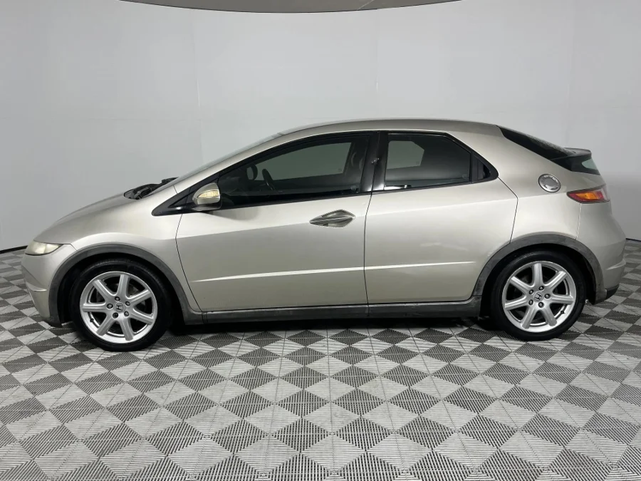 Used 2009 Honda Civic hatch 1.8 VXi - WeBuyCars Richmond Used 2009 Honda Civic hatch 1.8 VXi - WeBuyCars Richmond