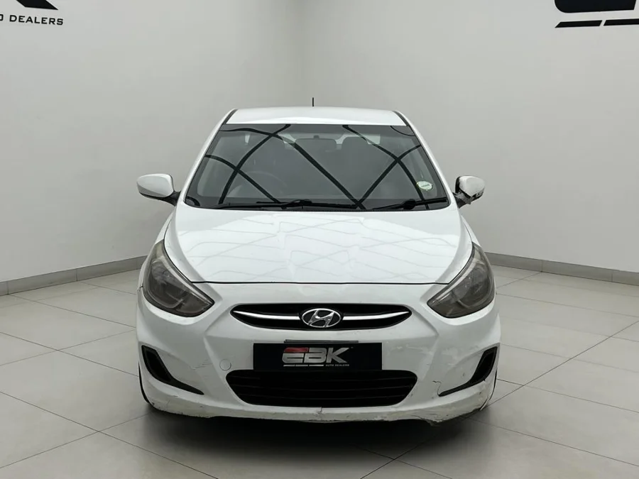 Used 2017 Hyundai Accent sedan 1.6 Motion - EBK Auto Used 2017 Hyundai Accent sedan 1.6 Motion - EBK Auto