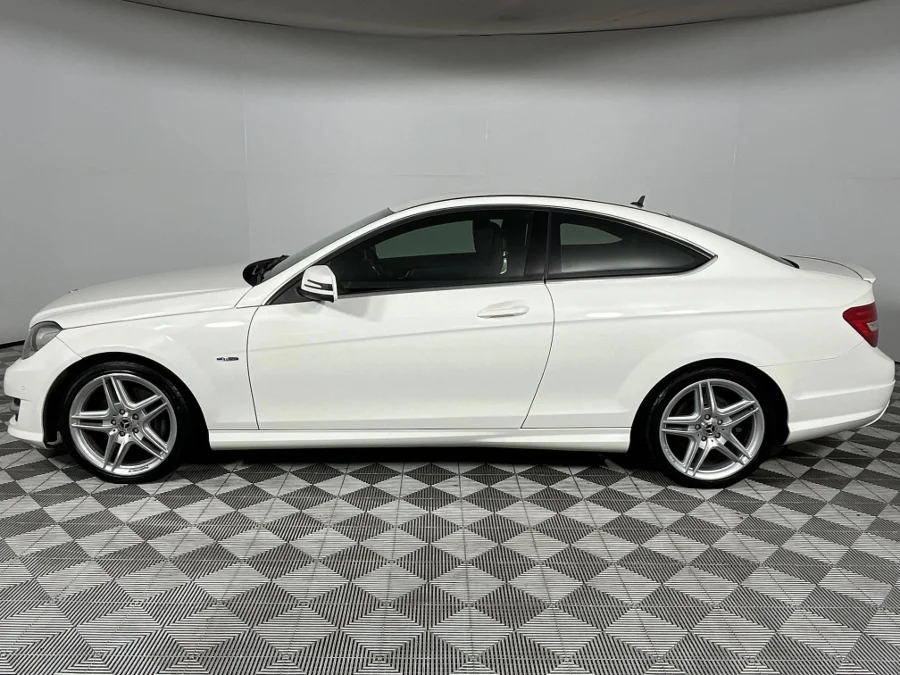 Used 2011 Mercedes-Benz C-Class C350 coupe AMG Sports - WeBuyCars Richmond Used 2011 Mercedes-Benz C-Class C350 coupe AMG Sports - WeBuyCars Richmond