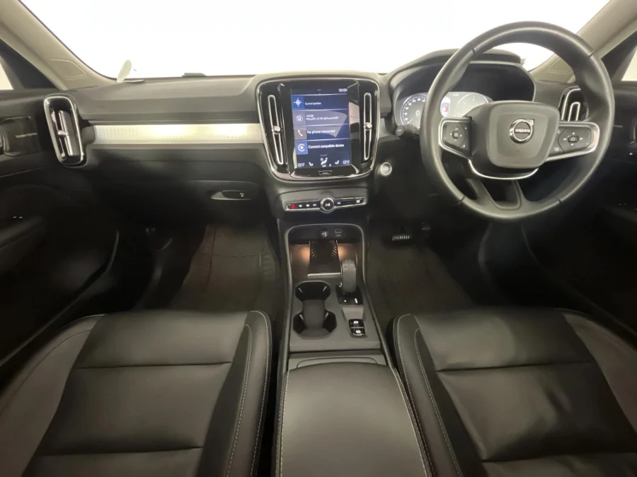 Used 2018 Volvo XC40 D4 AWD Momentum - WeBuyCars Germiston