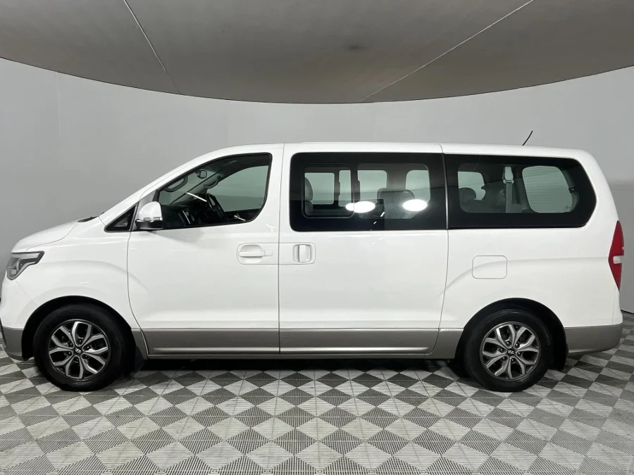 Used 2018 Hyundai H-1 2.5VGTi bus Elite 9-seater - WeBuyCars Richmond Used 2018 Hyundai H-1 2.5VGTi bus Elite 9-seater - WeBuyCars Richmond