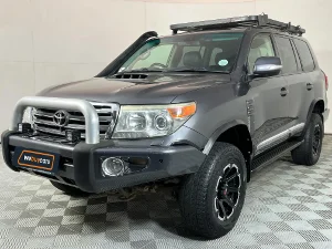 Used 2013 Toyota Land Cruiser 200 4.5D-4D V8 VX Used 2013 Toyota Land Cruiser 200 4.5D-4D V8 VX