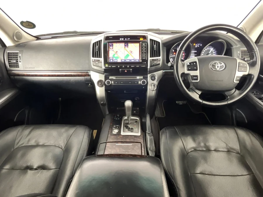 Used 2013 Toyota Land Cruiser 200 4.5D-4D V8 VX - WeBuyCars Pietermaritzburg Used 2013 Toyota Land Cruiser 200 4.5D-4D V8 VX - WeBuyCars Pietermaritzburg