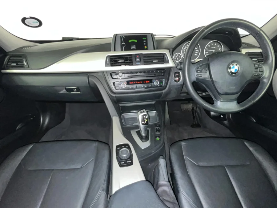 Used 2013 BMW 3 Series 320i sports-auto - WeBuyCars Durban Used 2013 BMW 3 Series 320i sports-auto - WeBuyCars Durban