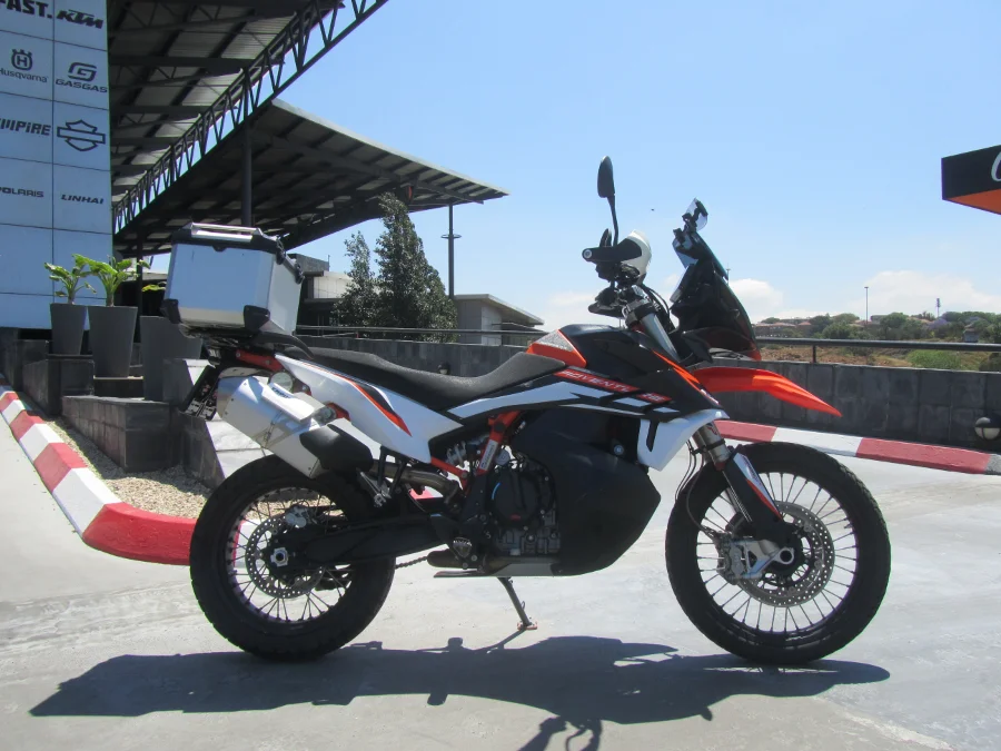 PRE-OWNED KTM 890 ADVENTURE R - FAST KTM