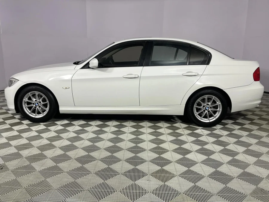 Used 2010 BMW 3 Series 320i Innovations - WeBuyCars Durban Used 2010 BMW 3 Series 320i Innovations - WeBuyCars Durban