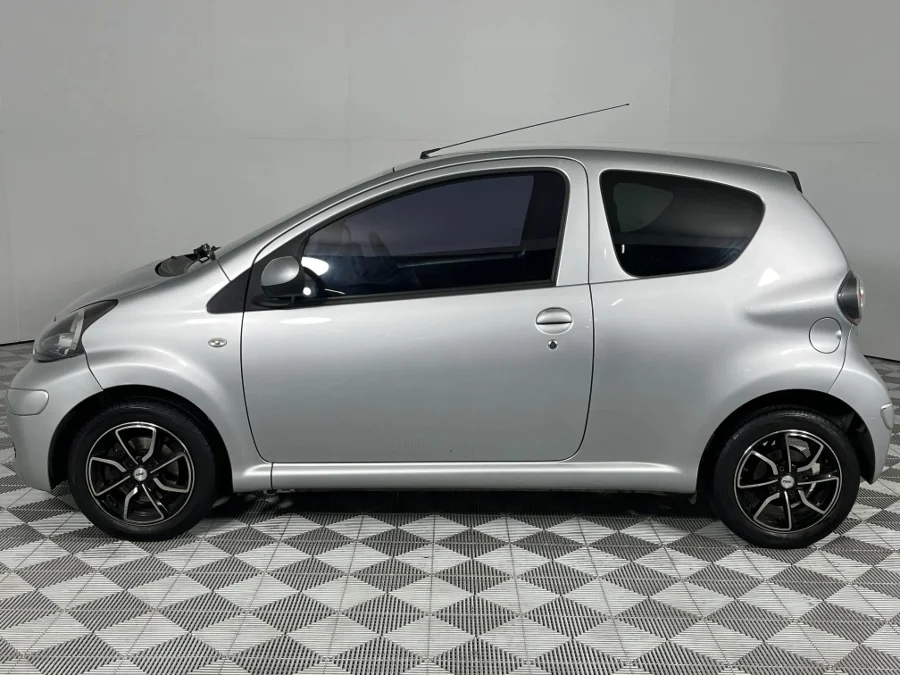 Used 2012 Toyota Aygo 3-door 1.0 Wild - WeBuyCars Richmond Used 2012 Toyota Aygo 3-door 1.0 Wild - WeBuyCars Richmond