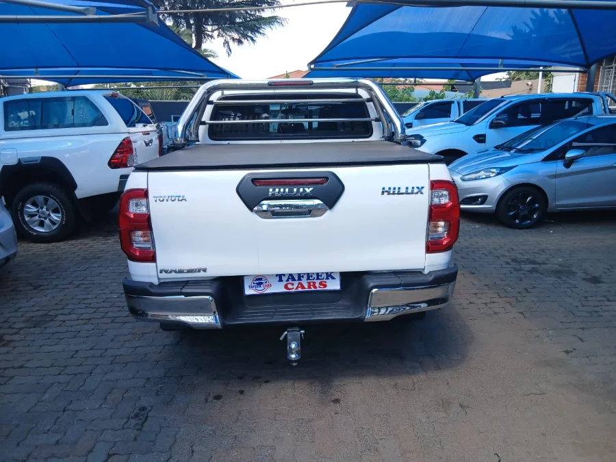 Used 2024 Toyota Hilux 2.4GD-6 double cab 4x4 SRX auto - Tafeek Cars Used 2024 Toyota Hilux 2.4GD-6 double cab 4x4 SRX auto - Tafeek Cars