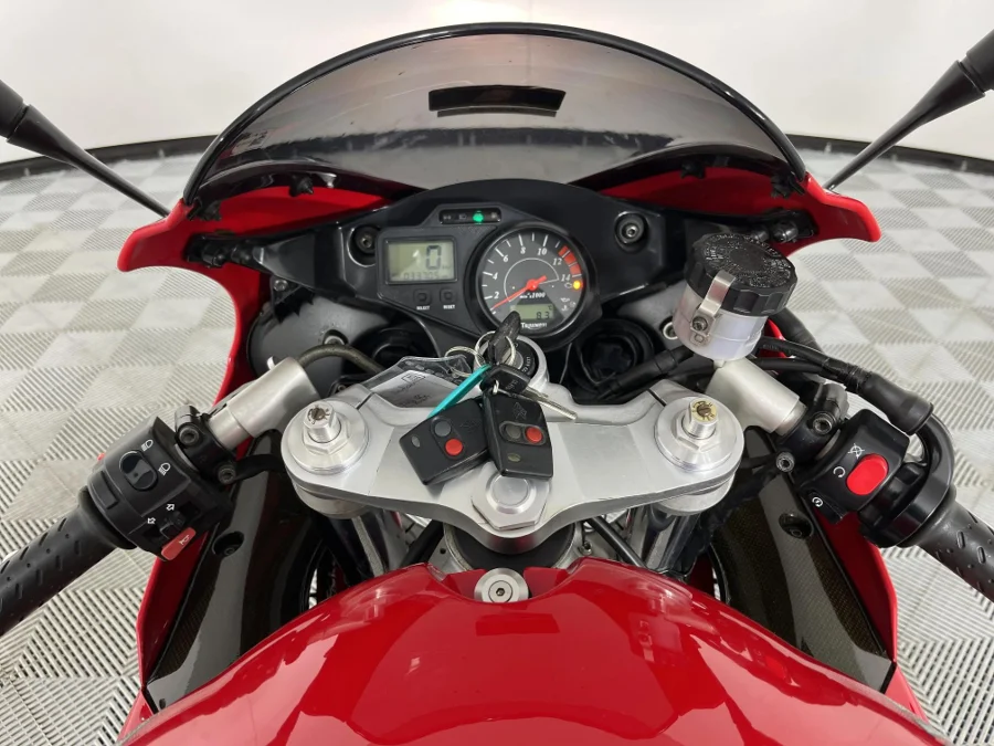 Used 2003 Triumph Daytona 955i Daytona - WeBuycars East London Used 2003 Triumph Daytona 955i Daytona - WeBuycars East London