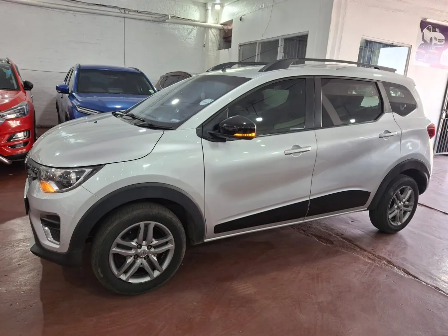 New 2022 Renault Triber 1.0 Intens manual - Monalisa Carz New 2022 Renault Triber 1.0 Intens manual - Monalisa Carz