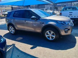 Used 2015 Land Rover Discovery HSE Sd4