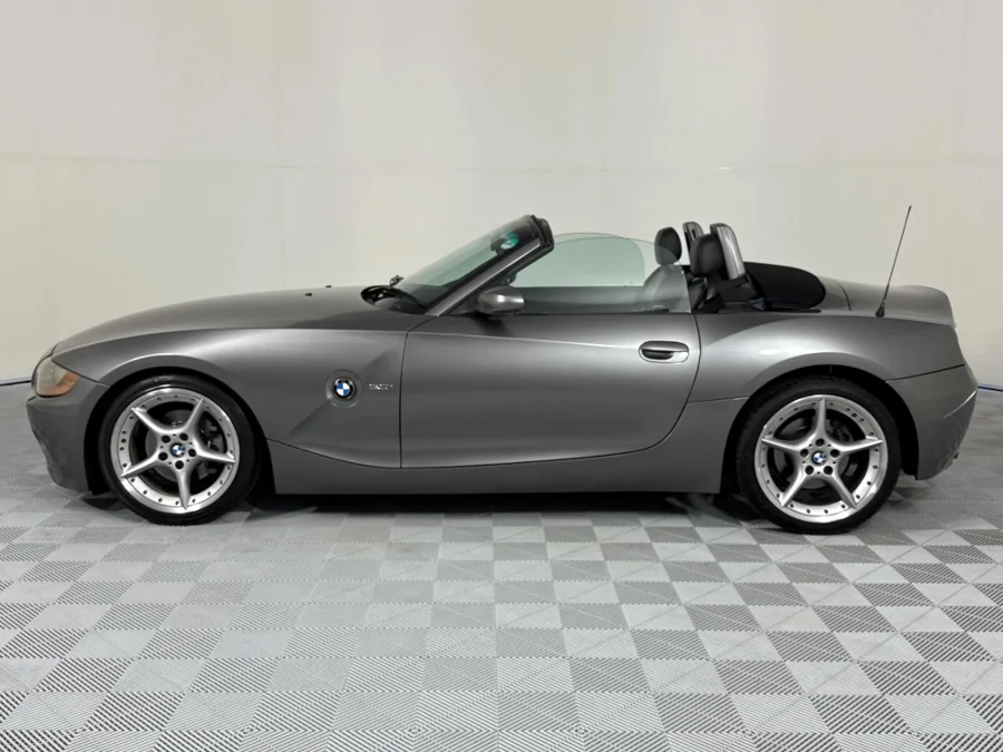 Used 2004 BMW Z4 3.0i - WeBuyCars Vereeniging Used 2004 BMW Z4 3.0i - WeBuyCars Vereeniging