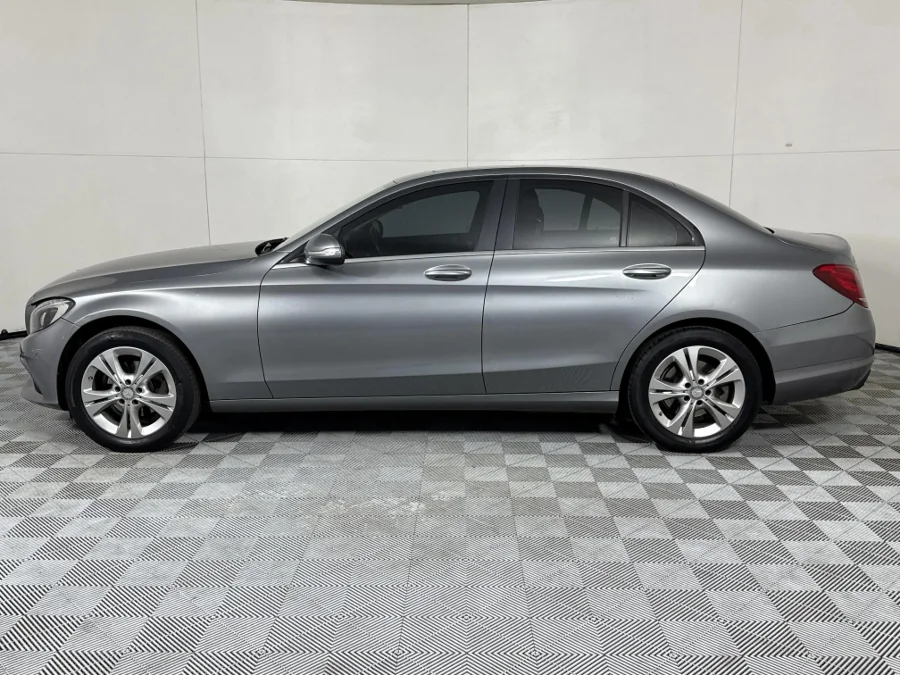 Used 2015 Mercedes-Benz C-Class C180 Avantgarde auto - WeBuyCars Midstream