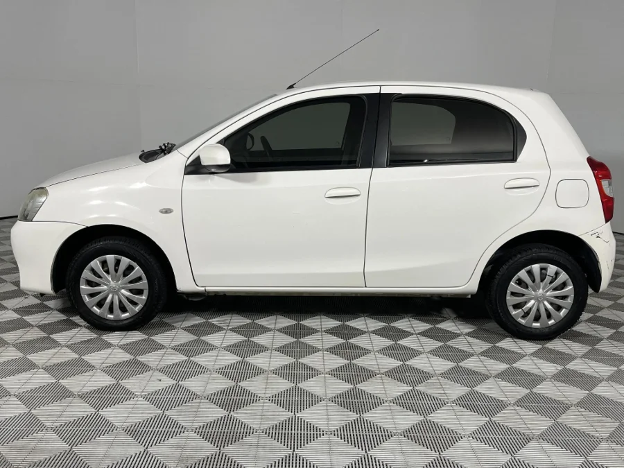 Used 2013 Toyota Etios sedan 1.5 Sprint - WeBuyCars Richmond Used 2013 Toyota Etios sedan 1.5 Sprint - WeBuyCars Richmond