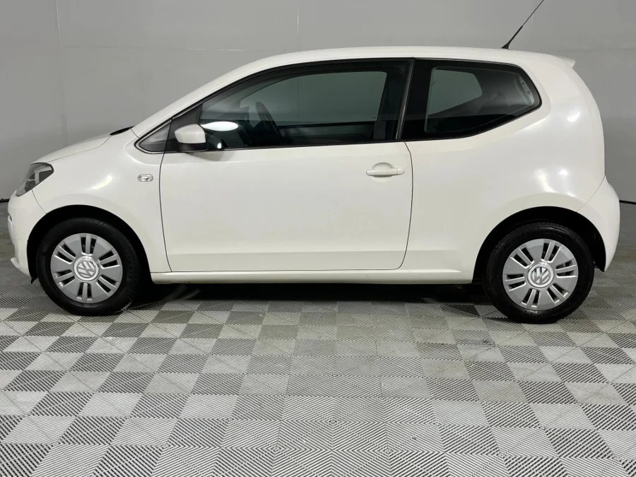 Used 2016 Volkswagen up! club up! 3-door 1.0 - WeBuyCars Silverlakes Used 2016 Volkswagen up! club up! 3-door 1.0 - WeBuyCars Silverlakes