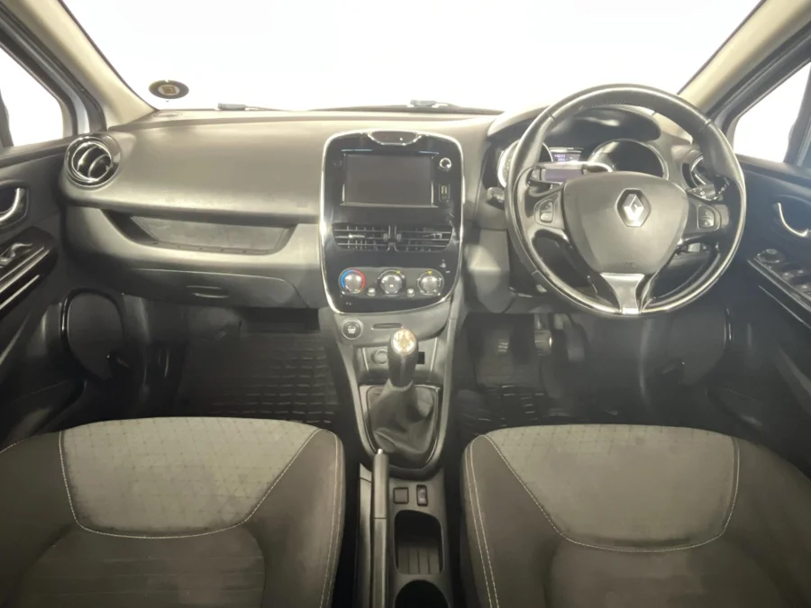 Used 2014 Renault Clio 66kW turbo Dynamique - WeBuyCars Richmond Used 2014 Renault Clio 66kW turbo Dynamique - WeBuyCars Richmond