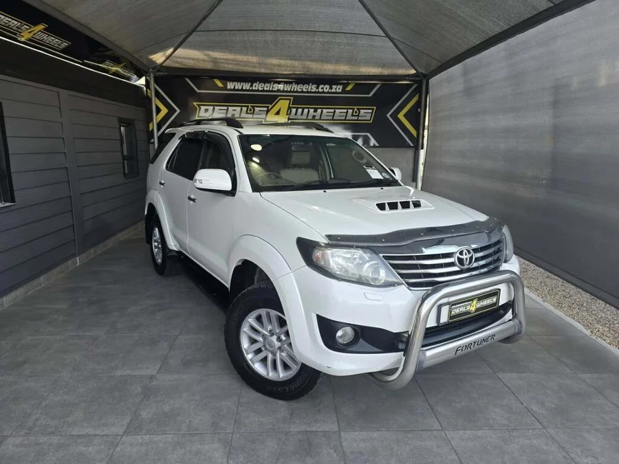 Used 2011 Toyota Fortuner 3.0D-4D 4x4 Limited - Deals 4 Wheels