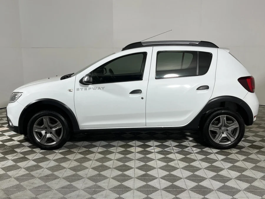 Used 2017 Renault Sandero 66kW turbo Stepway Dynamique - WeBuyCars Germiston Used 2017 Renault Sandero 66kW turbo Stepway Dynamique - WeBuyCars Germiston
