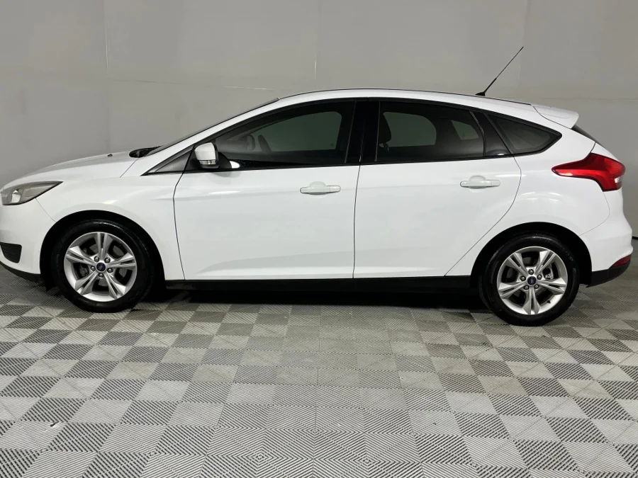 Used 2015 Ford Focus hatch 1.0T Ambiente - WeBuyCars Silverlakes Used 2015 Ford Focus hatch 1.0T Ambiente - WeBuyCars Silverlakes