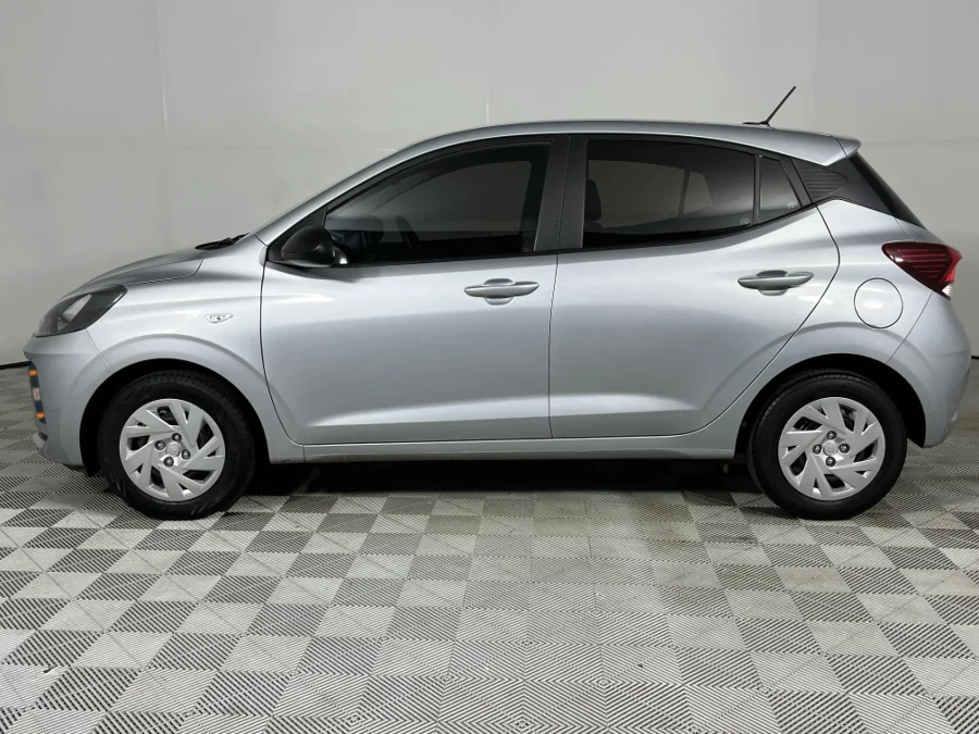 Used 2023 Hyundai Grand i10 1.0 hatch Motion manual - WeBuyCars Mbombela Used 2023 Hyundai Grand i10 1.0 hatch Motion manual - WeBuyCars Mbombela