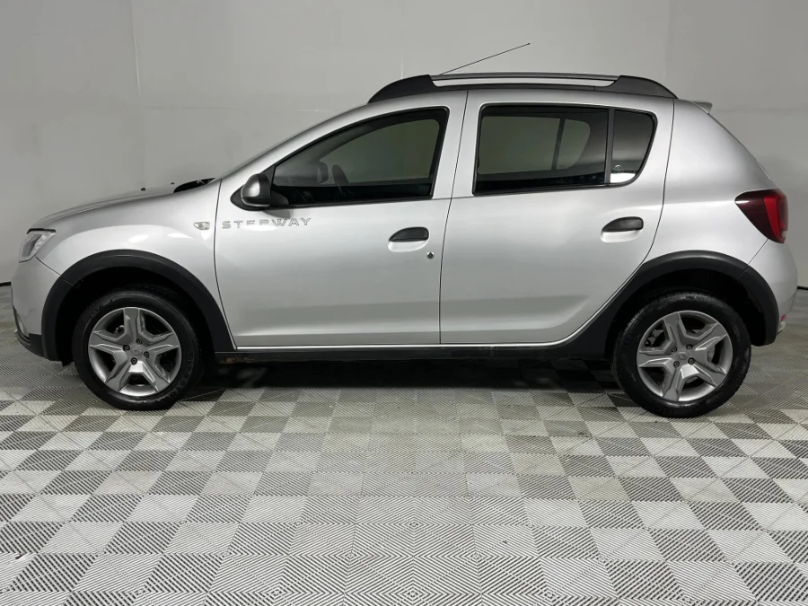 Used 2017 Renault Sandero 66kW turbo Stepway Dynamique - WeBuyCars Silverlakes Used 2017 Renault Sandero 66kW turbo Stepway Dynamique - WeBuyCars Silverlakes