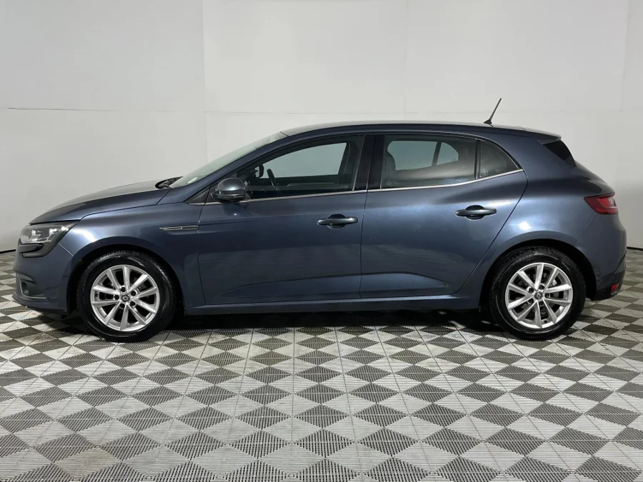 Used 2017 Renault Megane 84kW Dynamique - WeBuyCars Germiston Used 2017 Renault Megane 84kW Dynamique - WeBuyCars Germiston