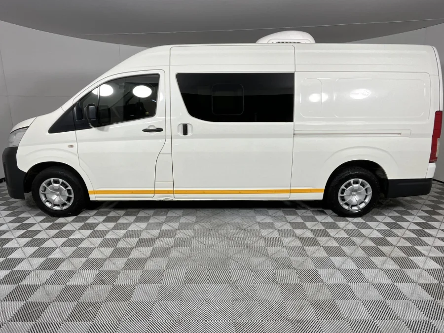 Used 2020 Toyota Quantum 2.8 LWB crew cab - WeBuycars East London