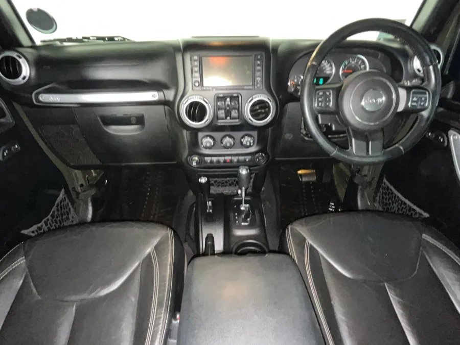 Used 2015 Jeep Wrangler Unlimited 3.6L Rubicon X - WeBuyCars Silverlakes Used 2015 Jeep Wrangler Unlimited 3.6L Rubicon X - WeBuyCars Silverlakes