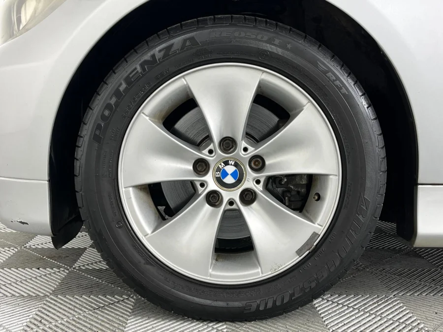 Used 2008 BMW 3 Series 325i auto - WeBuyCars The Dome Used 2008 BMW 3 Series 325i auto - WeBuyCars The Dome