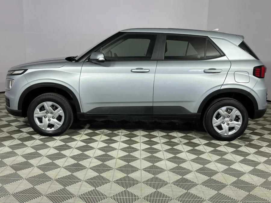 Used 2023 Hyundai Venue 1.0T Fluid manual - WeBuyCars Midstream