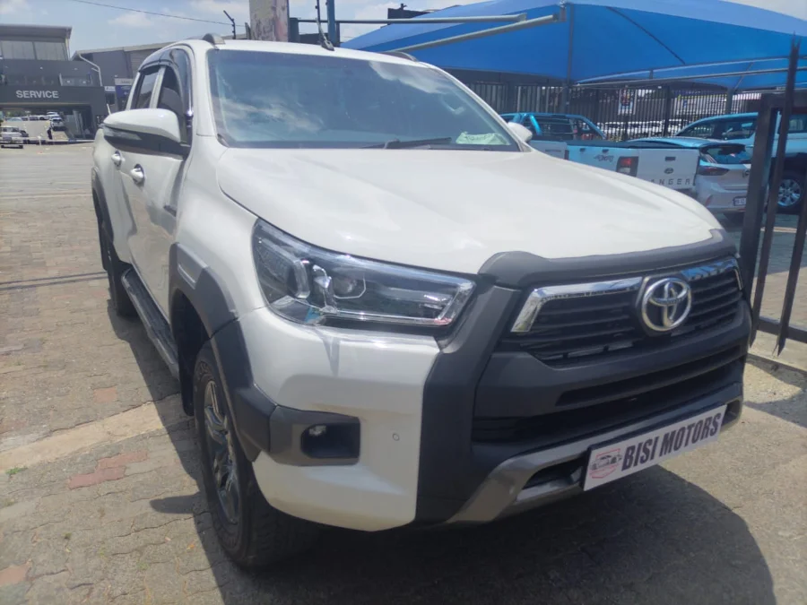 Used 2024 Toyota Hilux 2.4GD-6 double cab 4x4 SR - Bisi Motors