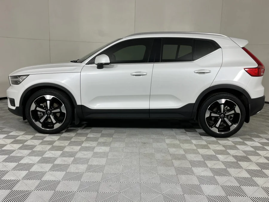 Used 2020 Volvo XC40 D4 AWD Inscription - WeBuyCars Midstream