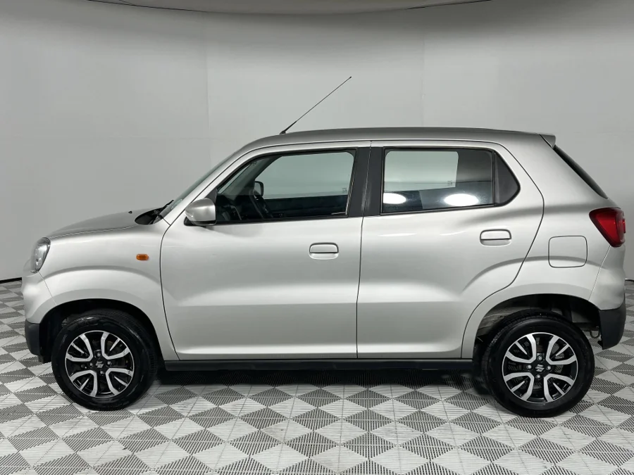 Used 2023 Suzuki S-Presso 1.0 GL+ - WeBuyCars Midstream Used 2023 Suzuki S-Presso 1.0 GL+ - WeBuyCars Midstream